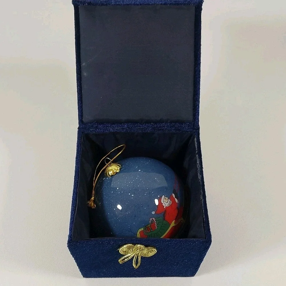 LI BIEN CHRISTMAS‎ ORNAMENT SANTA IN SLEIGH WITH REINDEER GLASS BALL 1999 w Box!